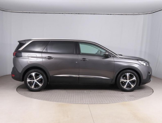 Peugeot 5008  PureTech 130 