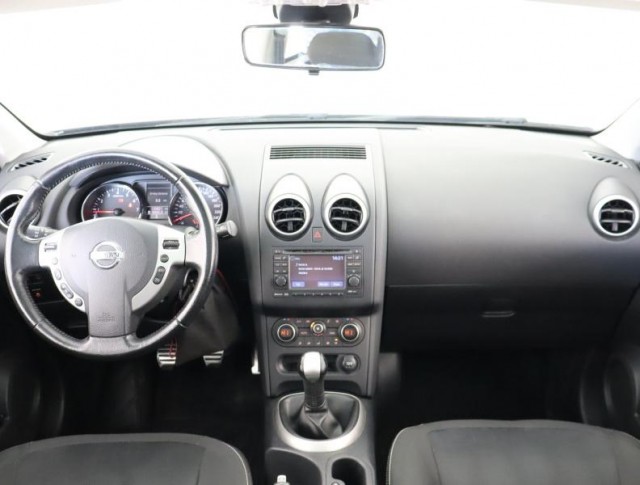 Nissan Qashqai  1.6 