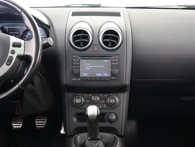 Nissan Qashqai  1.6 