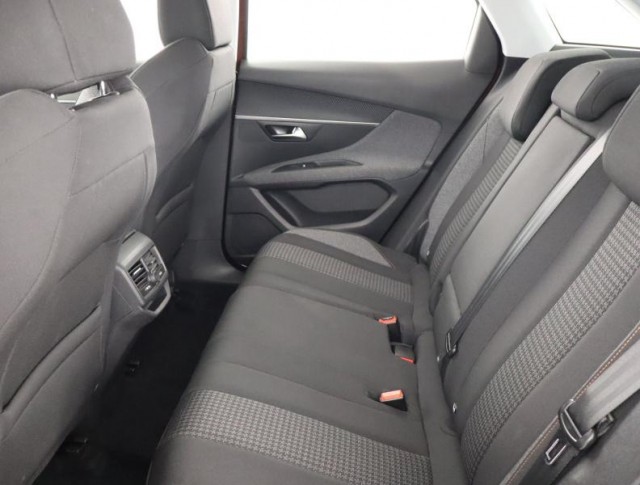 Peugeot 3008  1.6 BlueHDi Active Pack