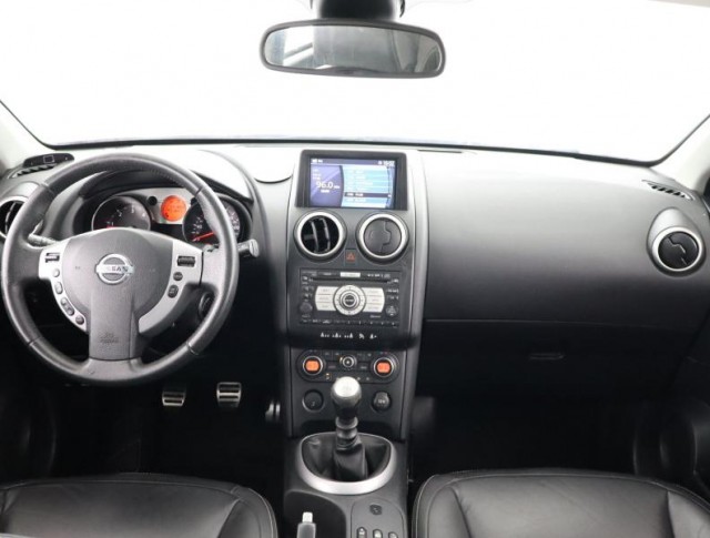 Nissan Qashqai  2.0 dCi 