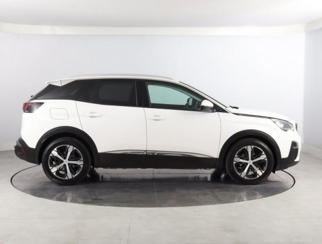 Peugeot 3008  1.5 BlueHDi 