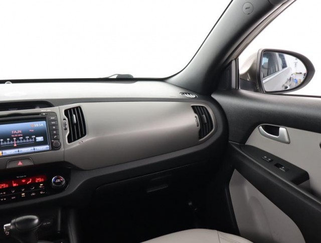 Kia Sportage  2.0 CRDi 