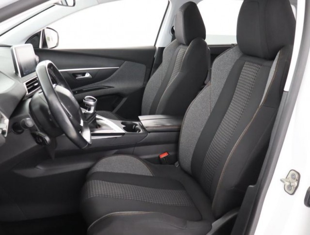 Peugeot 5008  PureTech 130 Active