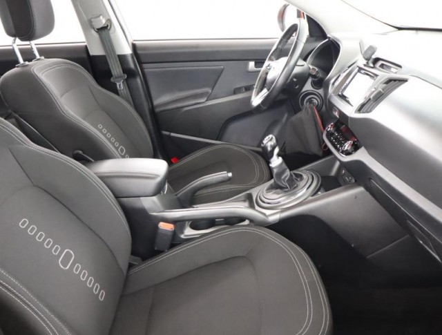 Kia Sportage  2.0 CRDi 