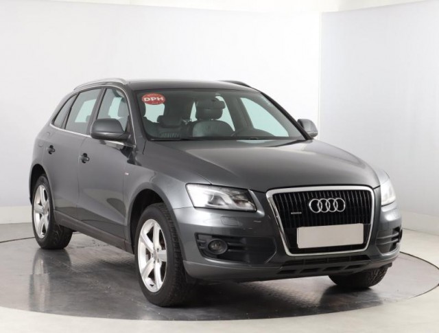 Audi Q5  3.0 TDI S line