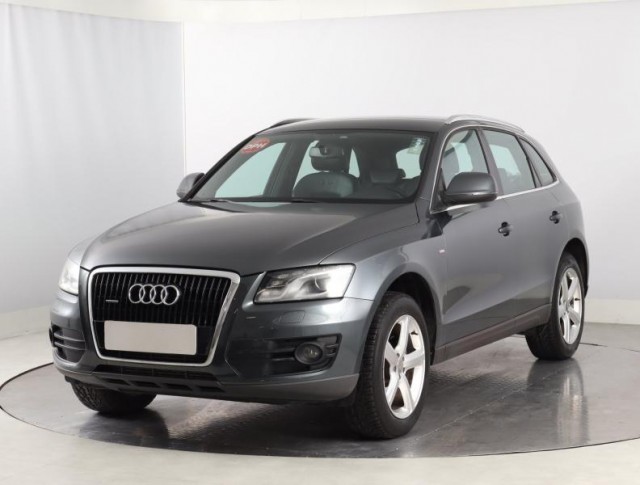 Audi Q5  3.0 TDI S line