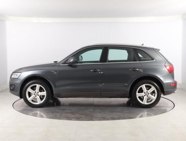Audi Q5  3.0 TDI S line