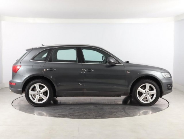 Audi Q5  3.0 TDI S line