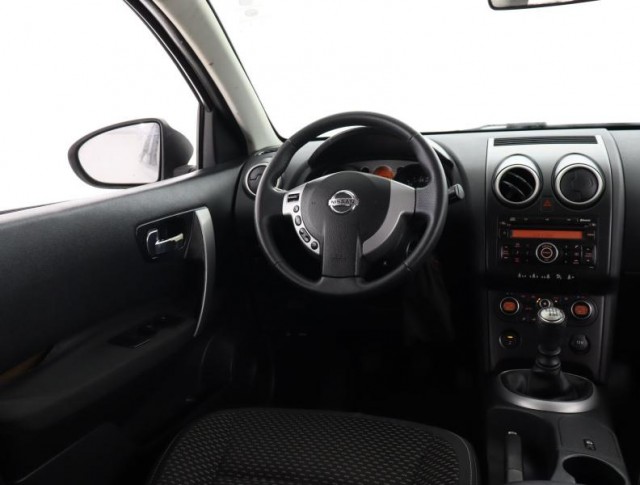 Nissan Qashqai  2.0 dCi 