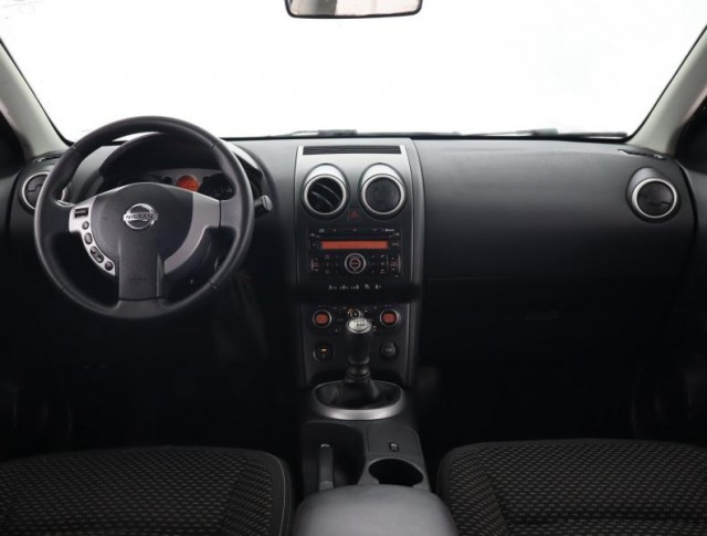 Nissan Qashqai  2.0 dCi 