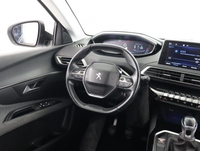 Peugeot 5008  PureTech 130 Active