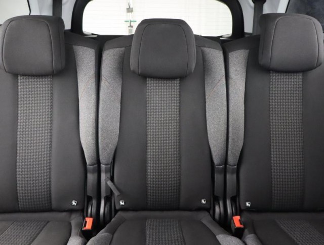 Peugeot 5008  PureTech 130 Active