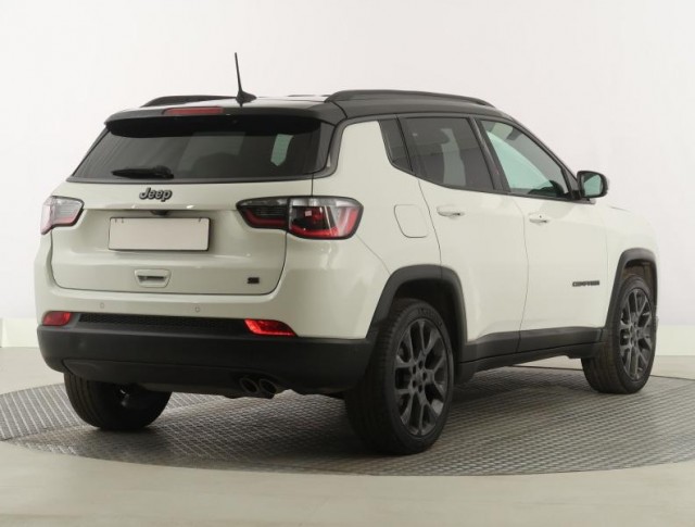 Jeep Compass  1.3 T-GDI Sport