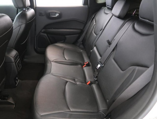 Jeep Compass  1.3 T-GDI Sport