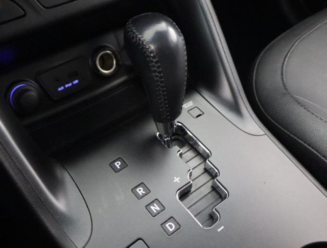 Hyundai ix35  2.0 GDI Trikolor Plus