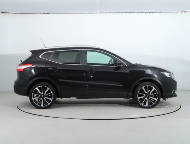 Nissan Qashqai  1.2 DIG-T 