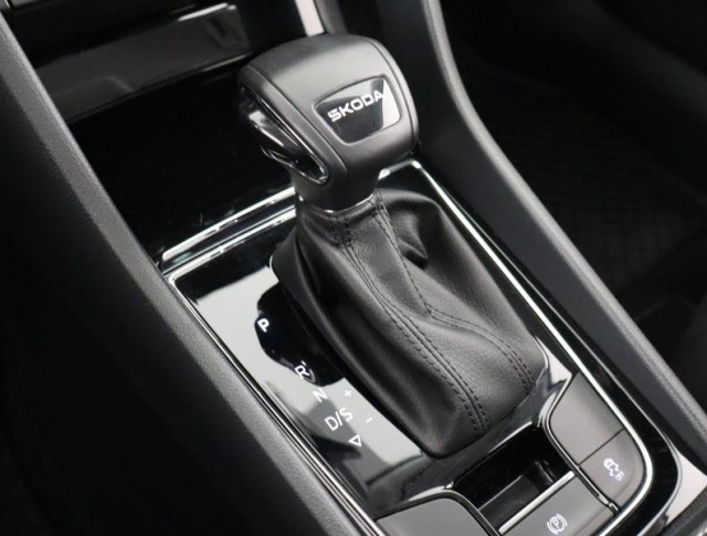 Škoda Karoq  1.5 TSI Fresh