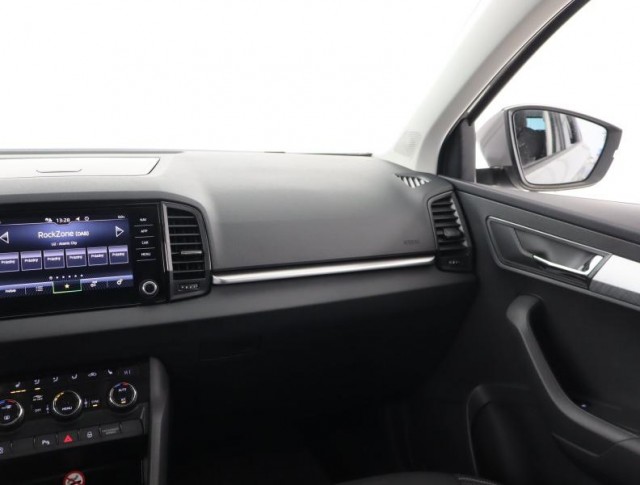 Škoda Karoq  1.5 TSI Fresh