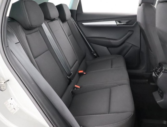 Škoda Karoq  1.5 TSI Fresh