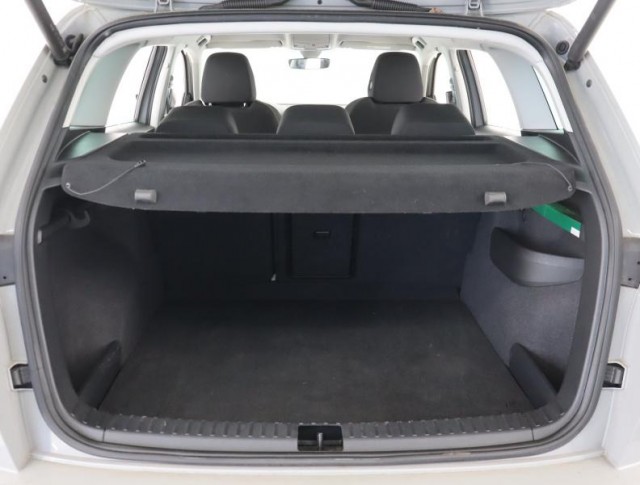 Škoda Karoq  1.5 TSI Fresh