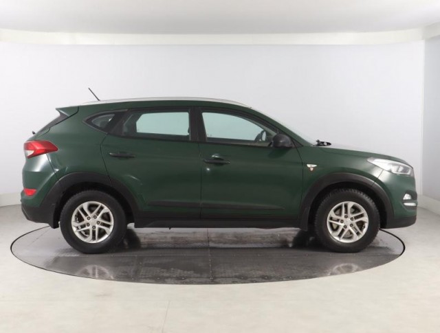 Hyundai Tucson  2.0 CRDi 