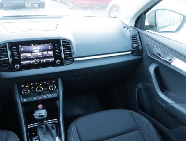 Škoda Karoq  1.5 TSI Fresh