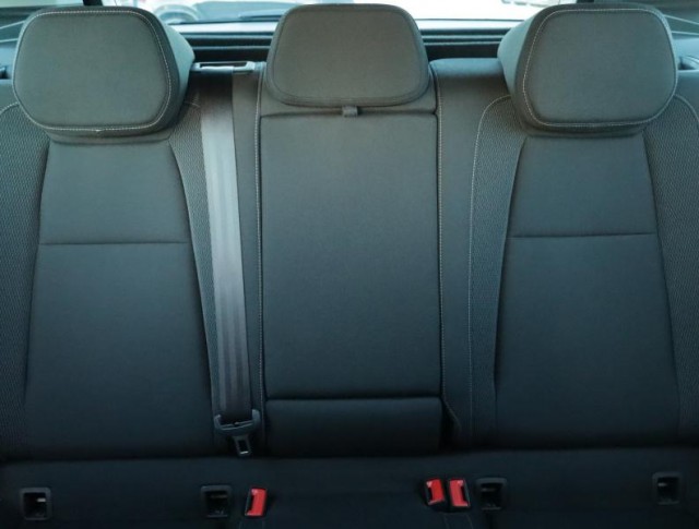 Škoda Karoq  1.5 TSI Fresh