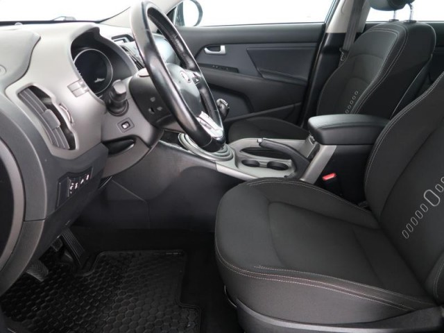 Kia Sportage  2.0 CRDi 