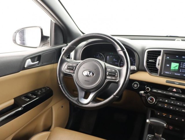 Kia Sportage  2.0 CRDi 
