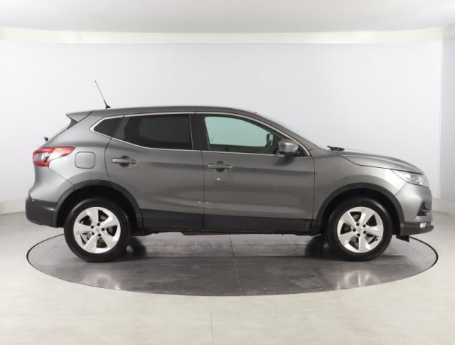 Nissan Qashqai  1.3 DIG-T 