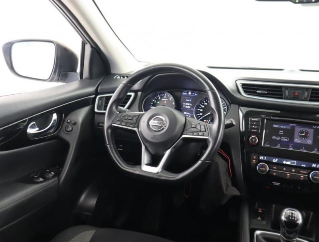 Nissan Qashqai  1.3 DIG-T 