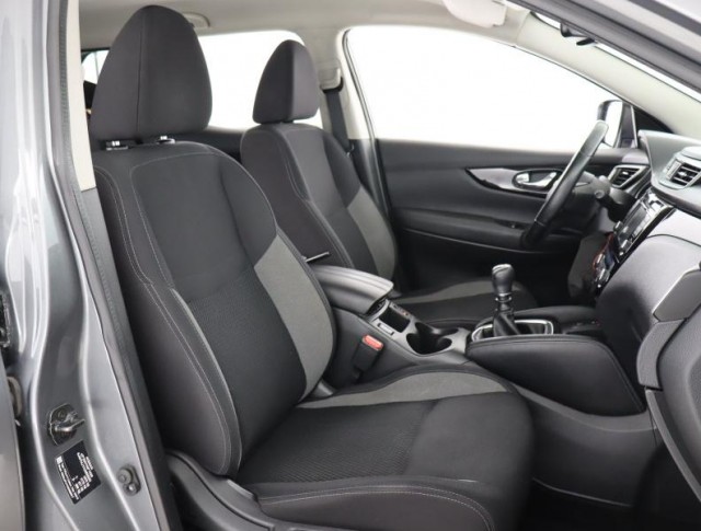 Nissan Qashqai  1.3 DIG-T 