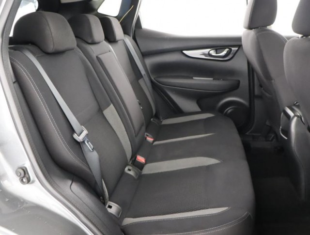 Nissan Qashqai  1.3 DIG-T 