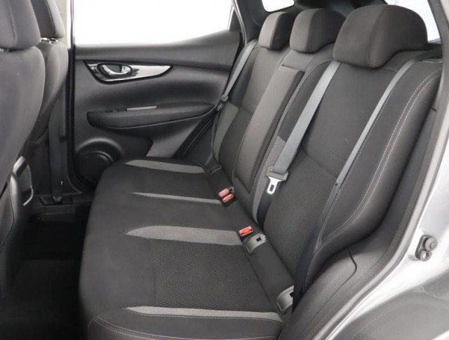 Nissan Qashqai  1.3 DIG-T 