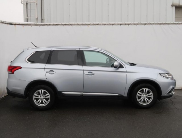 Mitsubishi Outlander  2.2 DI-D 