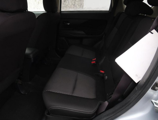 Mitsubishi Outlander  2.2 DI-D 