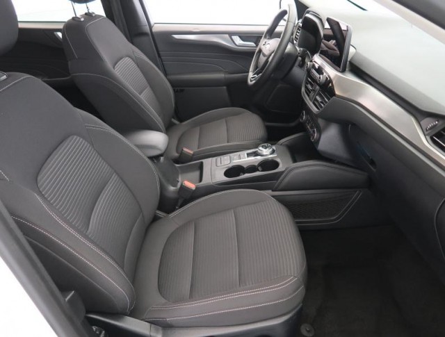 Ford Kuga  2.5 Hybrid Titanium