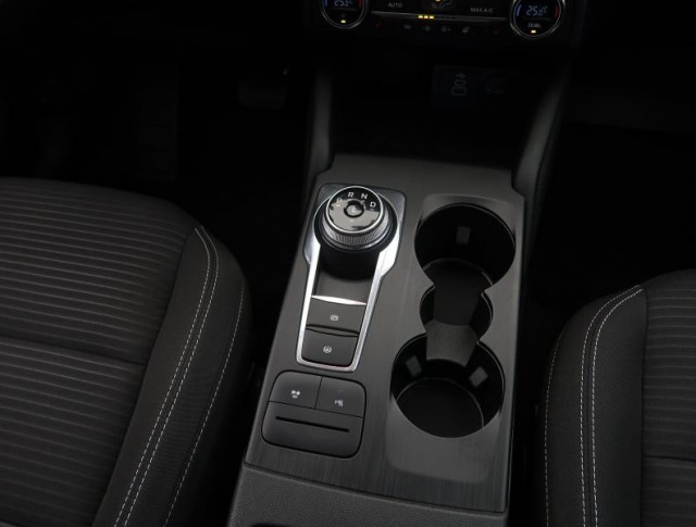 Ford Kuga  2.5 Hybrid Titanium