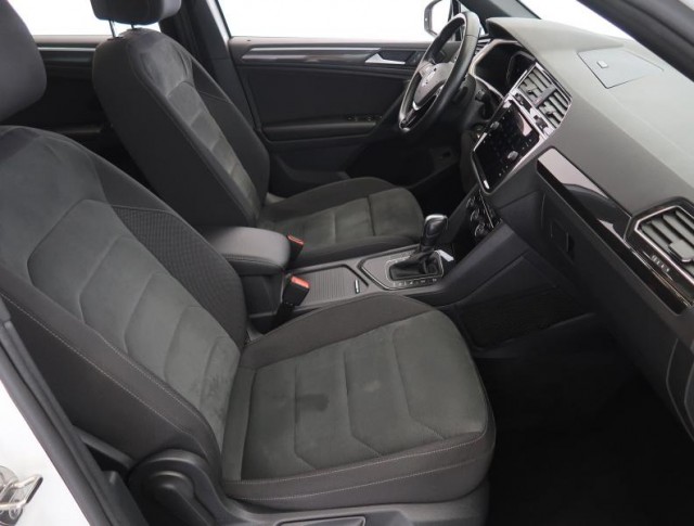 Volkswagen Tiguan  1.5 TSI R-Line