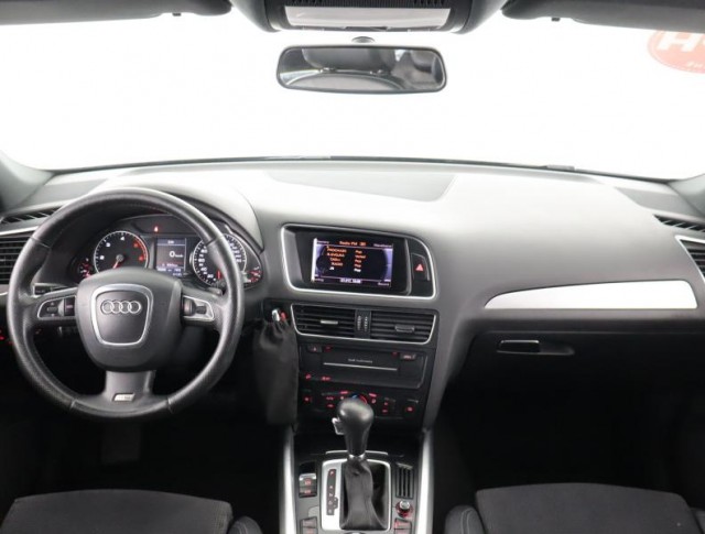 Audi Q5  3.0 TDI S line