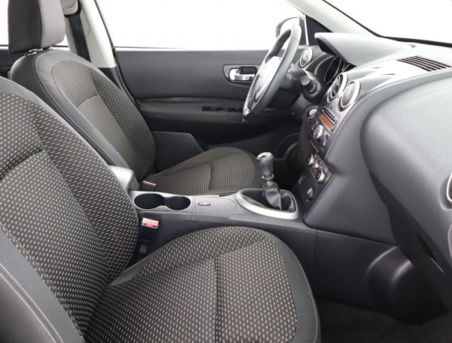 Nissan Qashqai  2.0 dCi 