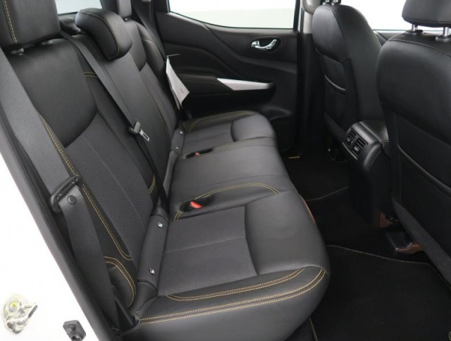 Nissan Navara  2.3 dCi 