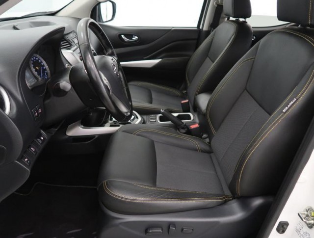 Nissan Navara  2.3 dCi 