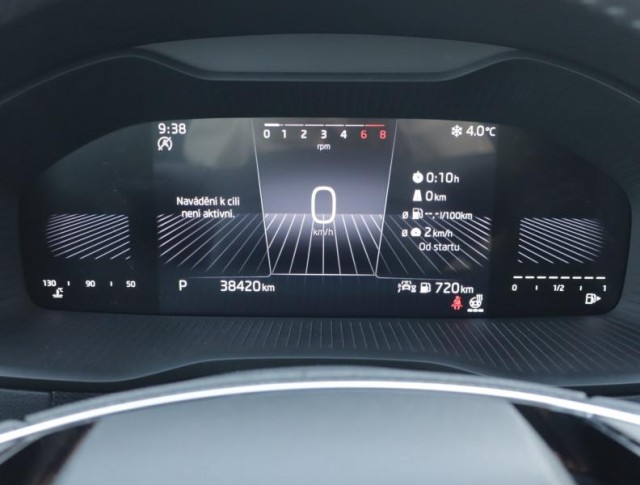 Škoda Karoq  1.5 TSI Fresh