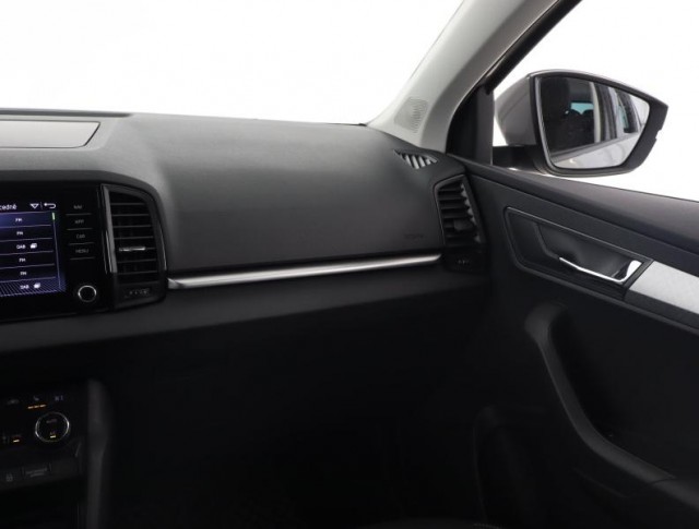 Škoda Karoq  1.5 TSI Fresh