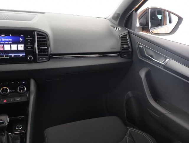 Škoda Karoq  1.5 TSI Sportline