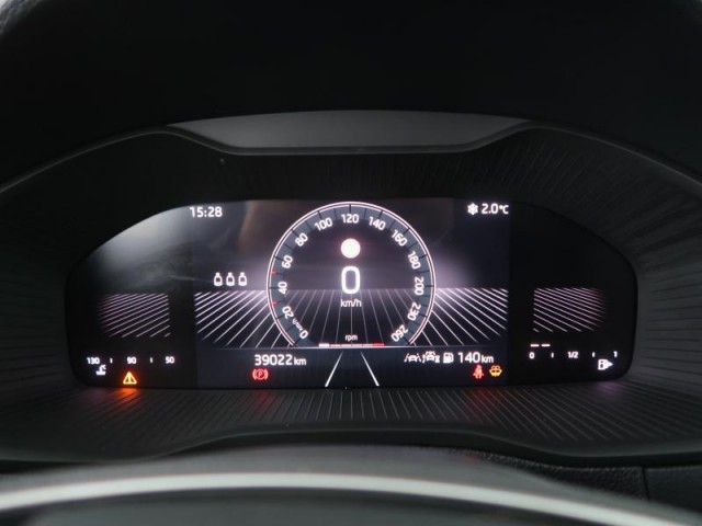 Škoda Karoq  1.5 TSI Fresh