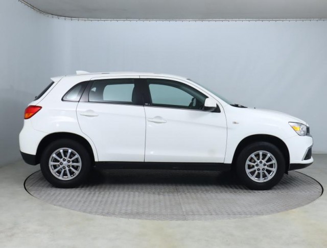 Mitsubishi ASX  1.6 MIVEC 