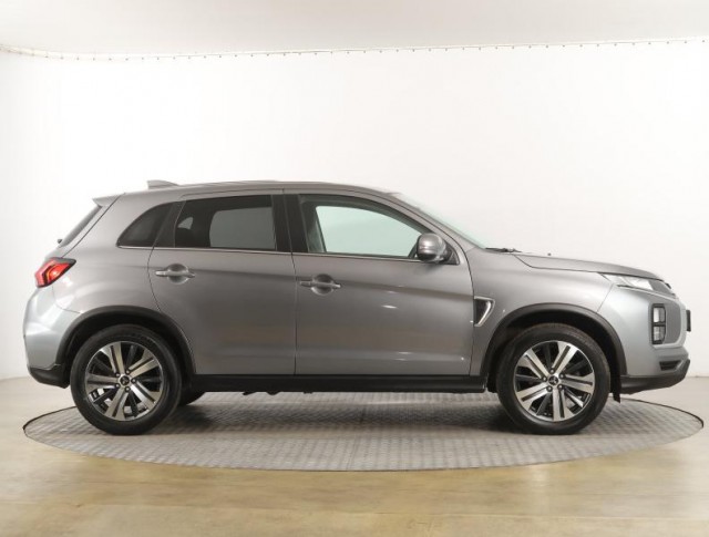 Mitsubishi ASX  2.0 MIVEC Intense